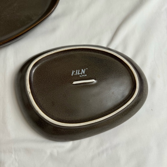 KILN Oval 8” Plates - Picture 2 of 4